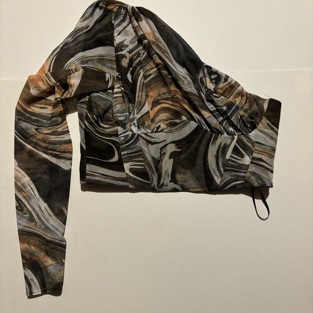 zara mesh long sleeve one shoulder crop top in green / orange / white marble